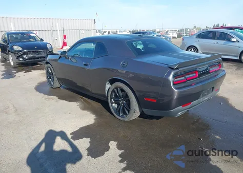 2017 Dodge Challenger R/T z USA, uszkodzony, nr VIN 2C3CDZBT2HH573989